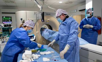 FOTO: Košická univerzitná nemocnica zaviedla pokrokovú liečbu tumorov