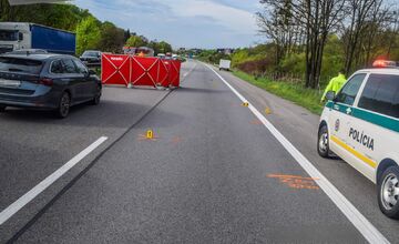 FOTO: Tragická nehoda na Zelenom dvore si vyžiadala smrť chodkyne