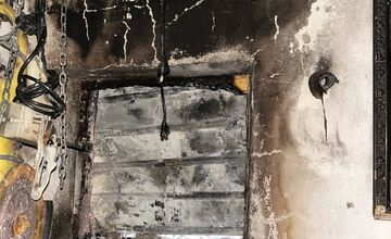 FOTO: Požiar v obci Sokoľ pripravil o domov dve rodiny