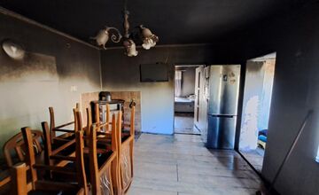 FOTO: Požiar v obci Sokoľ pripravil o domov dve rodiny