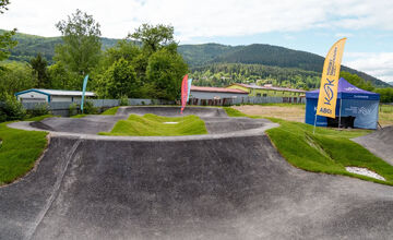 Novootvorená pumptracková dráha v Gelnici teší miestnych bikerov