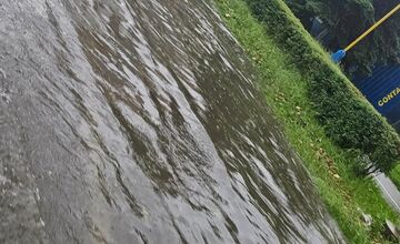 FOTO: Počasie v Košiciach úraduje, na cestách stojí voda
