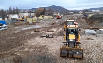 FOTO: Výstavba Obchodného centra Košice, Pri Hati