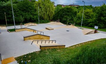 FOTO: Pod mostom na Moskovskej triede v Košiciach vyrástol najväčší skatepark na východnom Slovensku