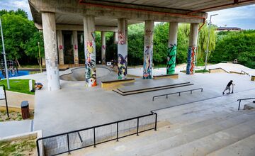 FOTO: Pod mostom na Moskovskej triede v Košiciach vyrástol najväčší skatepark na východnom Slovensku