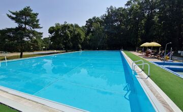 FOTO: Letné kúpalisko v Trebišove