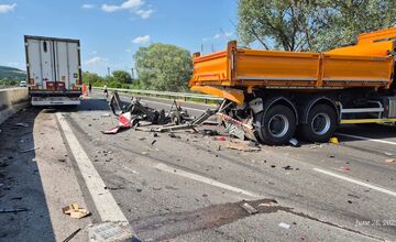 FOTO: Vážna nehoda na D1 medzi Košicami a Prešovom ochromila dopravu