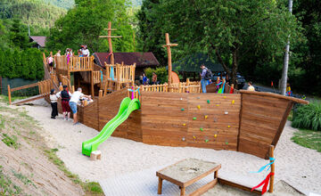 Na novej obrovskej lodi pri Margecanoch sa vyšantia malí aj veľkí