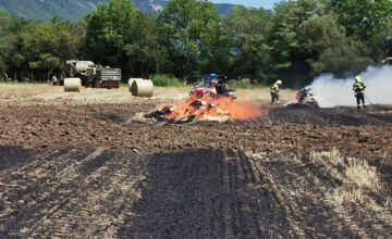 Hasiči uprostred týždňa zasahovali pri Hrušove