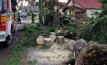 FOTO: Sobrancami sa prehnala búrka