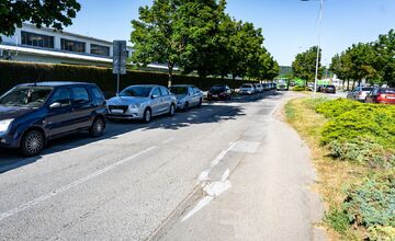 FOTO: Cestári opravia ďalšie cesty v Košiciach