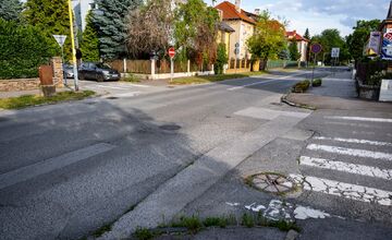 FOTO: Cestári opravia ďalšie cesty v Košiciach