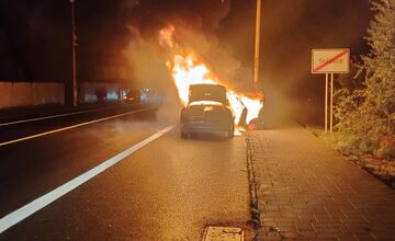 FOTO: Požiar auta v Sečovciach