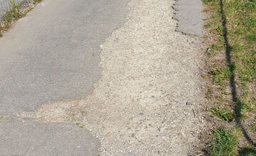 Košičan upozorňuje, že jediný prístupový chodník na Jazero, je v dezolátnom stave