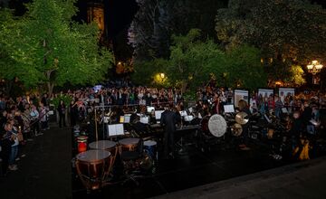 FOTO: Nestihli ste nočnú šou na Spievajúcej fontáne? Z tej nádhery vám padne sánka