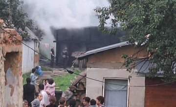 FOTO: Požiar rodinného domu vo Švedlári