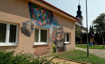 FOTO: Budovy na KVP a v Myslave ožili streetartovým umením