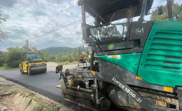 FOTO: V Richnave sa miestni obyvatelia tešia z novej cesty