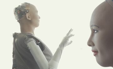 FOTO: Humanoidný robot Sophia sa predstavil na konferencii v Košiciach