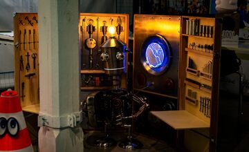 FOTO: Humanoidný robot Sophia sa predstavil na konferencii v Košiciach