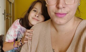 FOTO: Malá bojovníčka Sárka trpí genetickým ochorením chrbtice