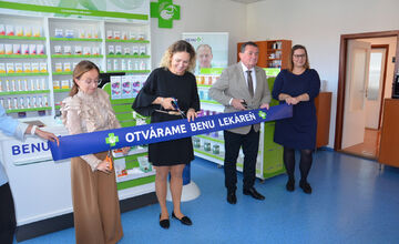 FOTO: Nová výučbová lekáreň teší košických študentov farmácie