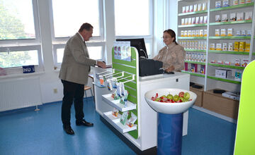 FOTO: Nová výučbová lekáreň teší košických študentov farmácie