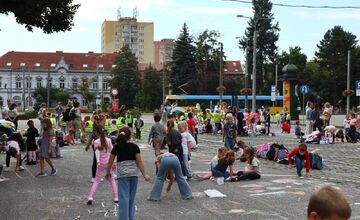 FOTO: Svetielková cyklojazda, historické vozidlá aj výstava autobusov, takto vyzeral víkend bez áut