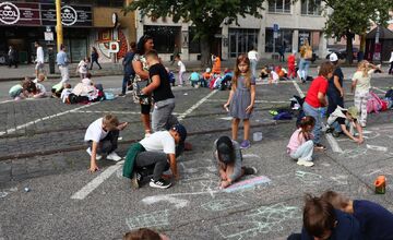 FOTO: Svetielková cyklojazda, historické vozidlá aj výstava autobusov, takto vyzeral víkend bez áut
