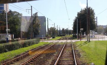 FOTO: Svetielková cyklojazda, historické vozidlá aj výstava autobusov, takto vyzeral víkend bez áut