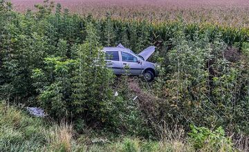 FOTO: Čelná zrážka áut medzi Trhovišťom a Horovcami