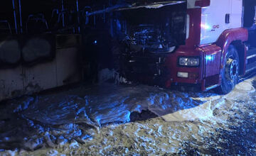 FOTO: Hasiči z Bidoviec bojovali s plameňmi v Bysteri