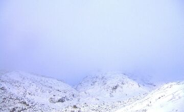 FOTO: Tatry zasypal sneh, HZS vyhlásila lavínové nebezpečenstvo