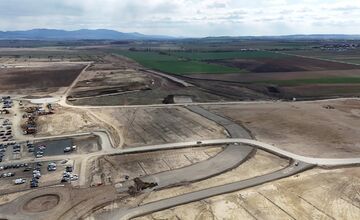 FOTO: Výstavba cestnej infraštruktúry v Priemyselnom parku Valaliky