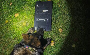 FOTO: Zlodeji sa vkradli do banky na Terase