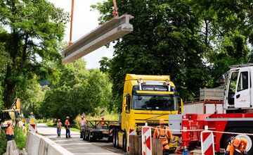 FOTO: Po necelom roku dokončili opravu mosta pri obci Debraď