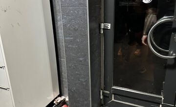 FOTO: Polícia uzavrela vstup do obľúbeného košického klubu 