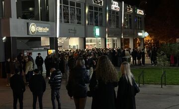 FOTO: Polícia uzavrela vstup do obľúbeného košického klubu 