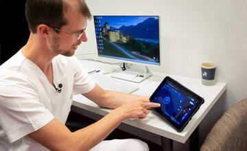 FOTO: UNLP zaviedla novinku v liečbe Parkinsonovej choroby