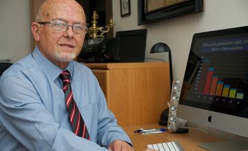 FOTO: Zomrel uznávaný košický primár neonatológie Ivan Frič