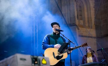 FOTO: Padre Guilherme rozvibroval Košice slovenskými aj svetovými hitmi