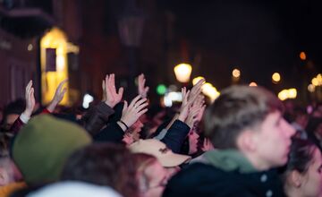 FOTO: Padre Guilherme rozvibroval Košice slovenskými aj svetovými hitmi