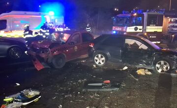 FOTO: Hromadná nehoda na Sečovskej