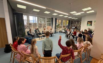 FOTO: Košická knižnica zakopala časovú schránku