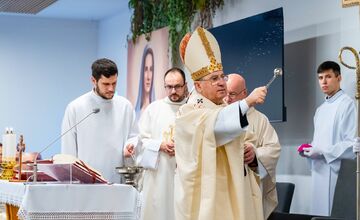 FOTO: Nové Centrum pre mládež vo Vysokej nad Uhom