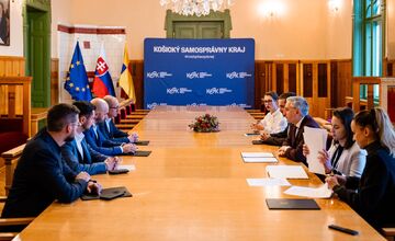 FOTO: Košická župa sa dohodla s cementárňou Danucem na zmiernení enviro záťaže