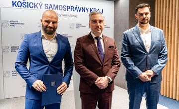 FOTO: Košická župa sa dohodla s cementárňou Danucem na zmiernení enviro záťaže
