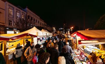 FOTO: Vianočné trhy v Prešove. Sviatočná atmosféra, no vysoké ceny?