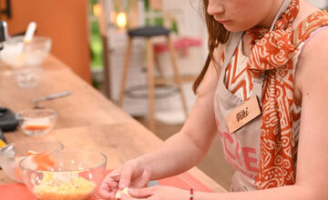 FOTO: Po retro kole v Pečie celé Slovensko diváci vo veľkom skritizovali jednu zo súťažiacich 