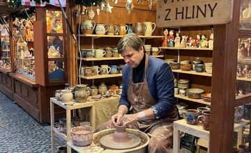 FOTO: Čo by predávali slovenskí politici na vianočných trhoch?